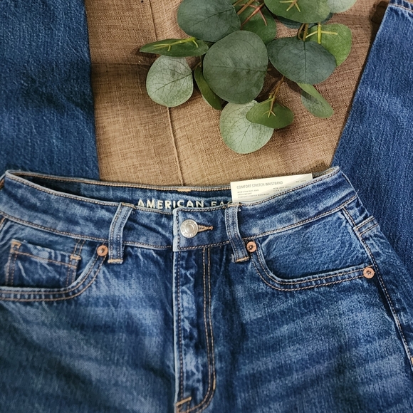 NWT AE American Eagle Outfitters Mom Straight Jeans - Picture 3 of 6